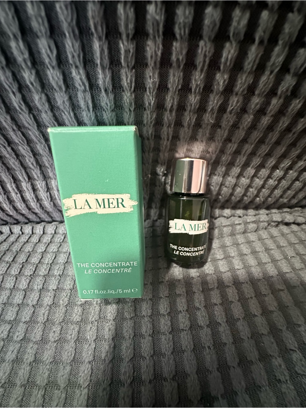 NIB La Mer The Concentrate Serum Travel Size 0.17 oz / 5ml